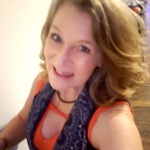 Meet your Posher, Jona